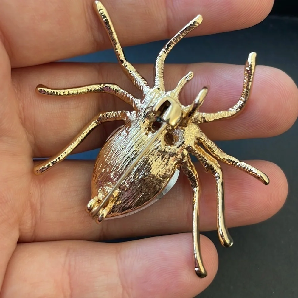 Spider 🕷️ large green crystal pin 📍